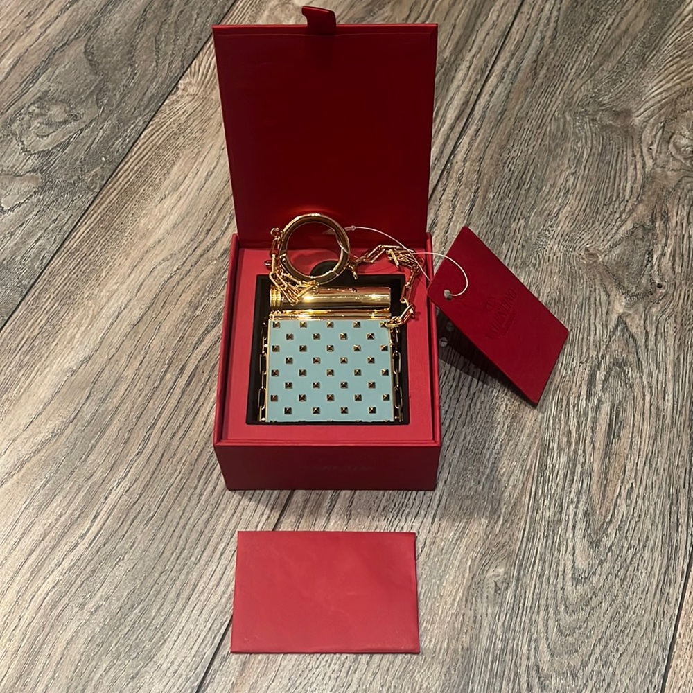 BNWT Valentino Rockstud Minaudiere Azzurro Charm Lipstick Holder Clutch - Picture 7 of 13